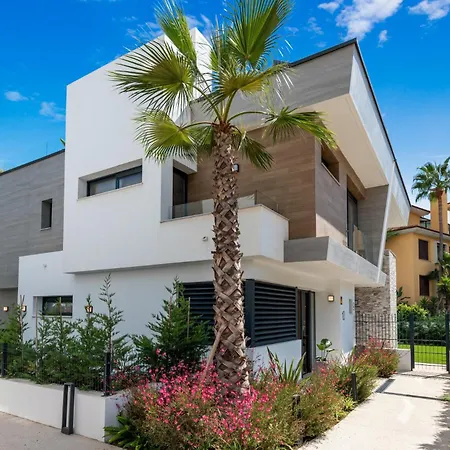 Banus Bay Townhouse Holiday home Marbella