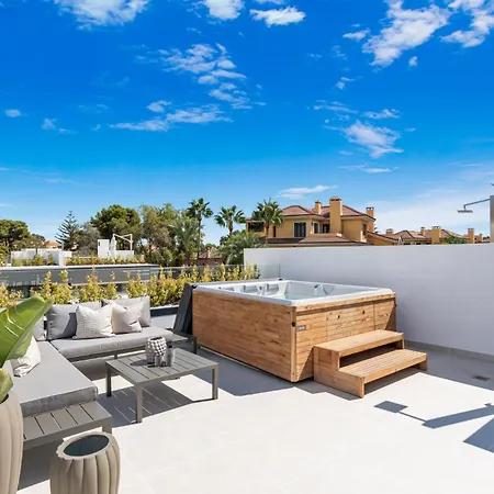 Banus Bay Townhouse Holiday home *